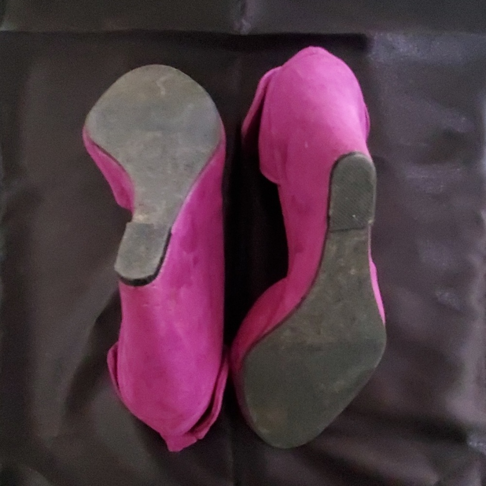 Shoes - Picture 5 of 5